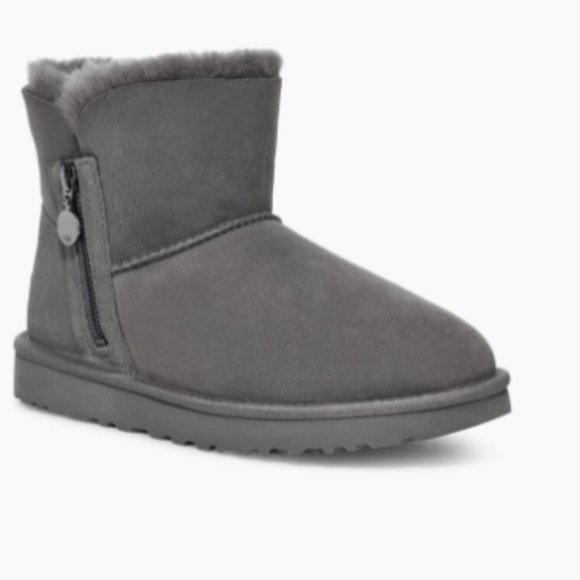 UGG Bailey Zip Mini Boot - Picture 1 of 6